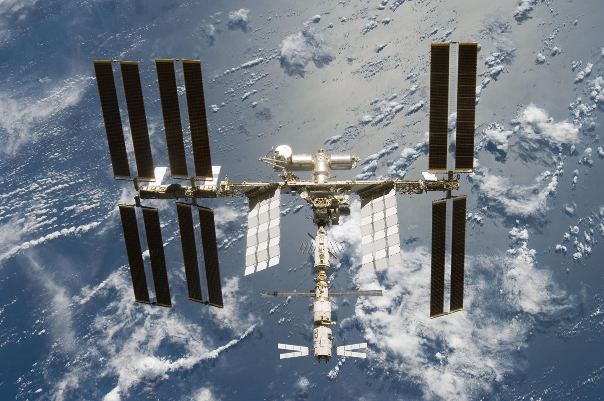 ISS_after_STS-124_06_2008