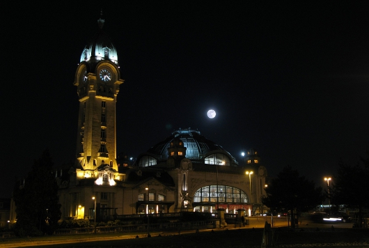 Lune Gare Dominique