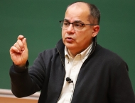 vignette_Francis_Bernardeau_conference42_site_web_page_conf